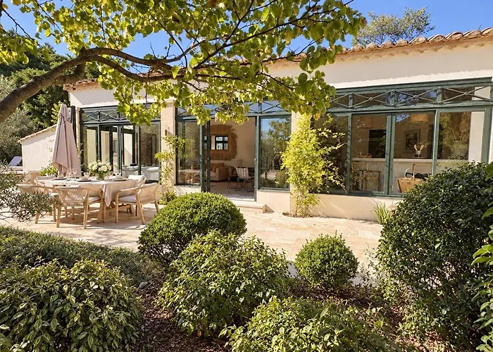 Maison Aux Baux De Provence